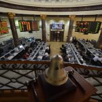 تراجع حاد في البورصة المصرية وارتفاع ملحوظ في أسعار الدولار والذهب