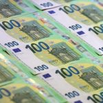 الذهب يتجاوز اليورو في قيمته كاحتياطي لدى البنوك المركزية