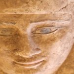 اكتشاف مقابر أثرية تحمل زخارف جميلة في أسوان تعود للعصرين اليوناني والروماني