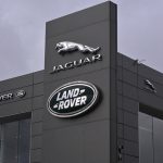 مبيعات جاجوار لاند روفر البريطانية العالمية تتراجع 10.7% خلال الربع الأول بسبب تعريفات ترامب الجمركية