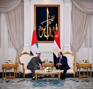 الرئيس السيسي يستقبل بمطار العلمين الشيخ محمد بن زايد آل نهيان رئيس دولة الامارات العربية المتحدة