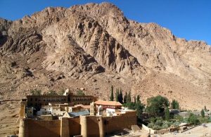 الصحافة الاسرائيلية: موسى يتقلب في قبره بسيناء