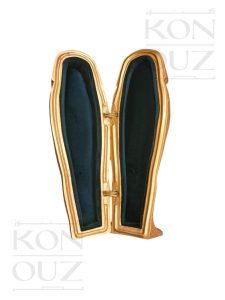 مصر تخلد افتتاحية المتحف بدعوة فنية مستوحاة من تابوت الملك الذهبي