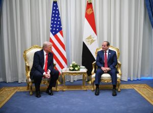 الرئيس السيسي يستقبل الرئيس دونالد ترامب و يعقد معه جلسة مباحثات