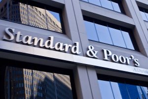 ستاندرد آند بورز ترفع تصنيف مصر إلى B وفيتش تؤكد تصنيفها