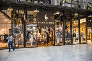 إيرادات رالف لورين تفوق التوقعات وتسجل ملياري دولار في الربع الثالث من العام الحالي