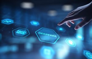 Politico: بريطانيا تحظر تطبيقات “التعرّي”