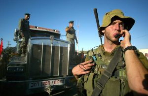 الحكومة الإسرائيلية تصادق على إغلاق إذاعة الجيش