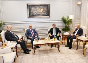 رئيس المخابرات العامة يلتقي وفد السلطة الفلسطينية في اطار الجهود لجمع الشمل الفلسطيني